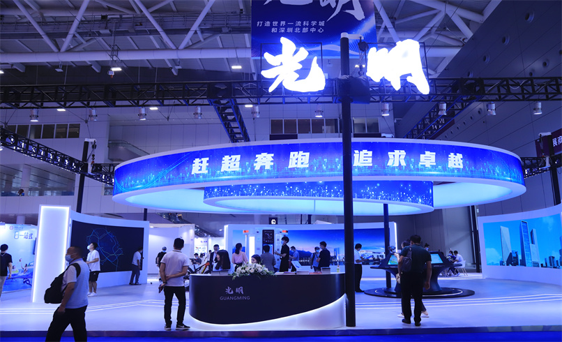 “文化+科技”魅力炫闪！威廉希尔“24小时书香亭”亮相文博会
